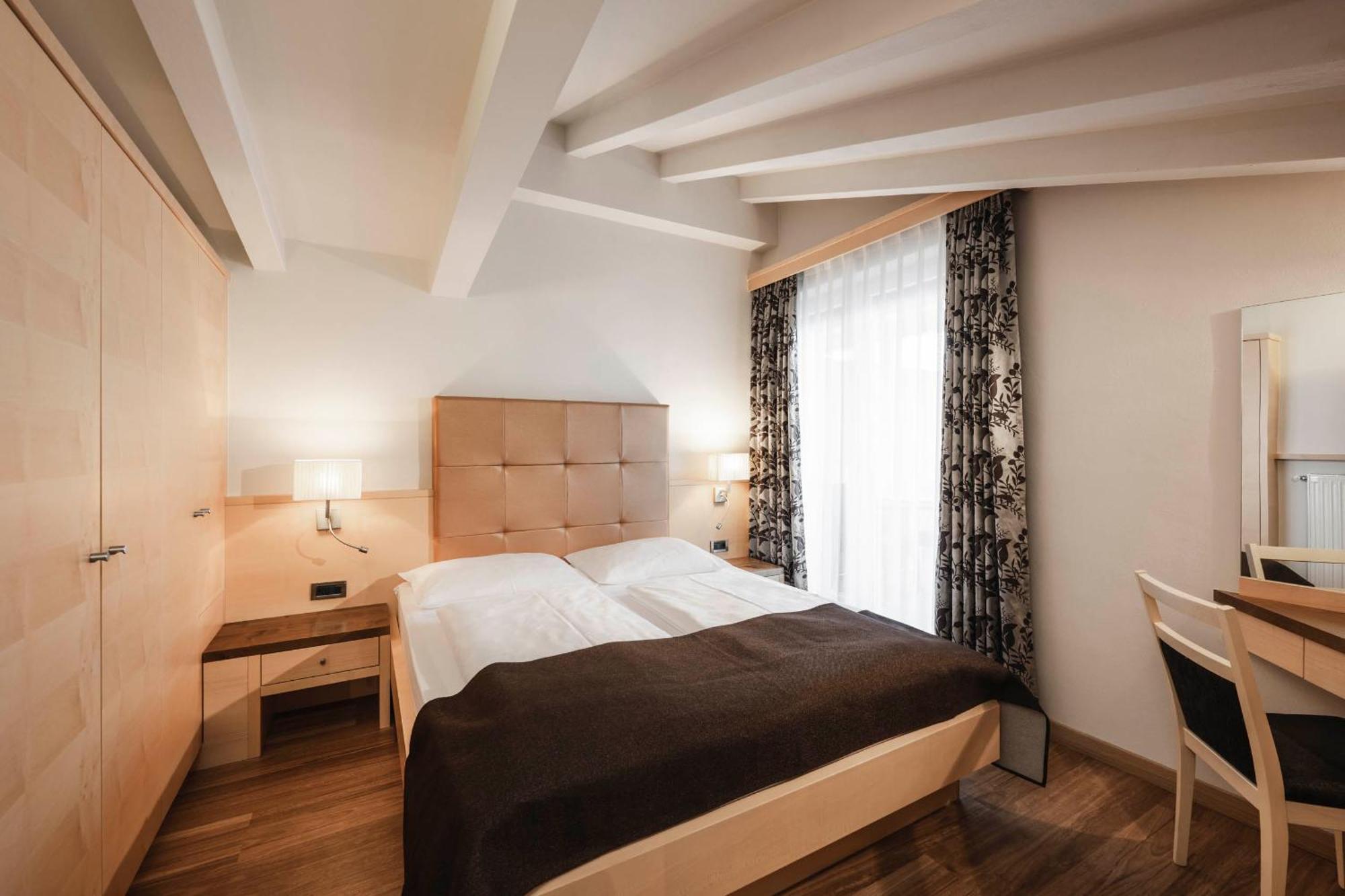 Appartementhaus Residence Hirzer 티롤로 객실 사진