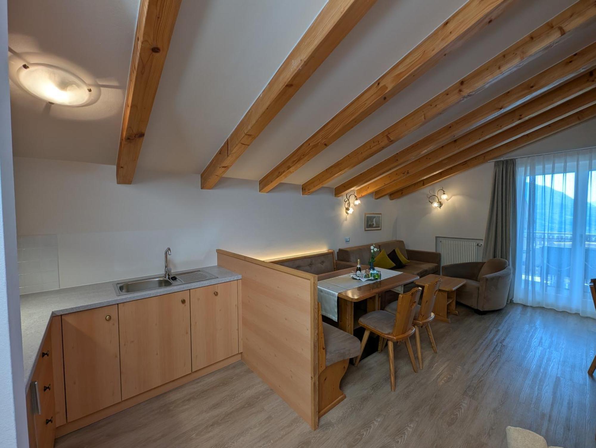 Appartementhaus Residence Hirzer 티롤로 외부 사진